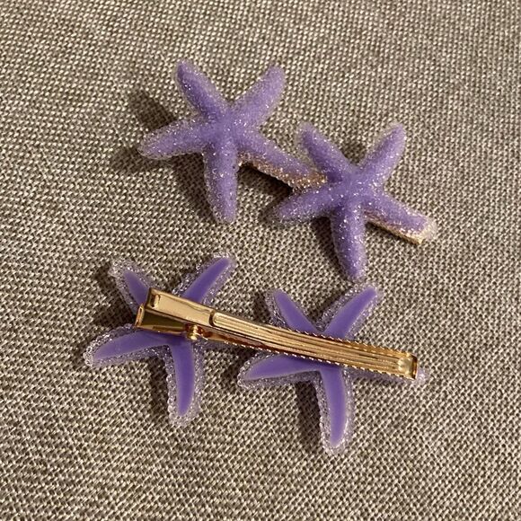 Glittery Starfish Hair Clips - Picture 5 of 5